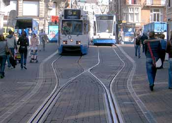 Interlaced / gauntlet track in Amsterdam.