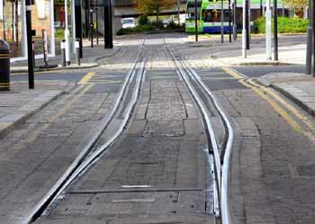 advance splitting / junction pre-selection track in Croydon.