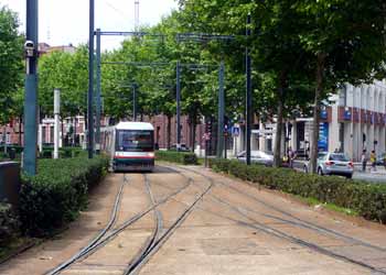 Scissors crossover tram track