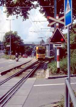 Interlaced / gauntlet track in Basle.