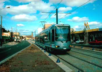 Light rail / other traffic segregation in Paris.